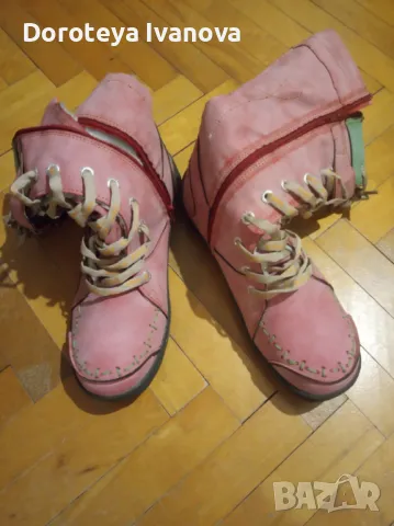 Дамски ботуши чисто нови