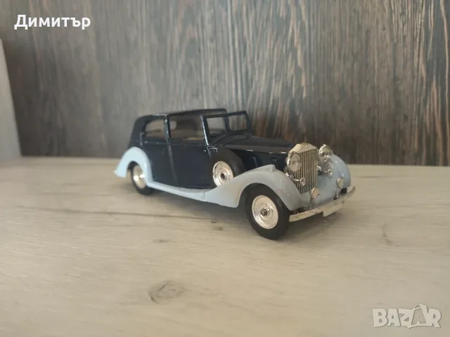 Колекционерски модел Rolls Royce Phantom 1939 !!!, снимка 3 - Колекции - 55922691