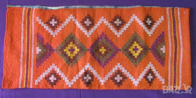 19 век Фолк Арт Ръчно Тъкана и Бродирана Вълнена Възглавница, снимка 9 - Антикварни и старинни предмети - 35197696