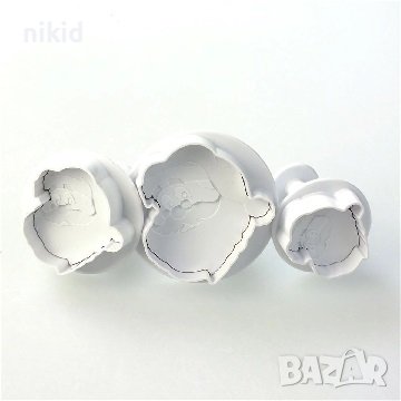 3 бр мини Дядо Коледа пластмасови резци форми бутало резец форма пластмасови с релеф за фондан, снимка 2 - Форми - 36720398