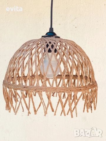 Полилей като произведение на изкуството – ръчна изработка и хармония