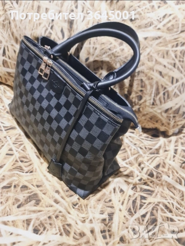 Луксозна дамска чанта Louis Vuitton от висококачествена изкуствена кожа, има и дълга дръжка.Нова , снимка 3 - Чанти - 53193102