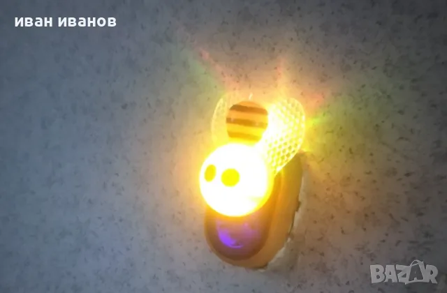 Нощна контакт лампа Пчела