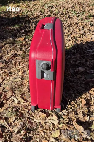 Куфар Roncato, твърд, червен, с тройно закопчаване и заключване, снимка 2 - Куфари - 47901652