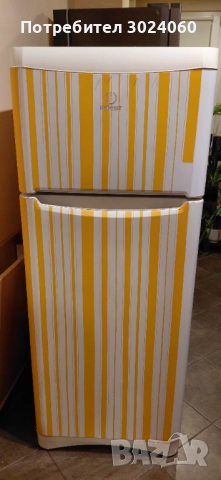 Хладилник Indesit с горна камера 150 см