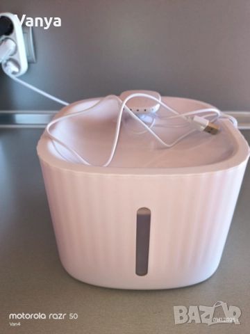 Автоматичен диспенсър за вода за животни