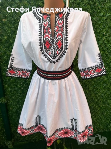 Рокля с етно мотиви