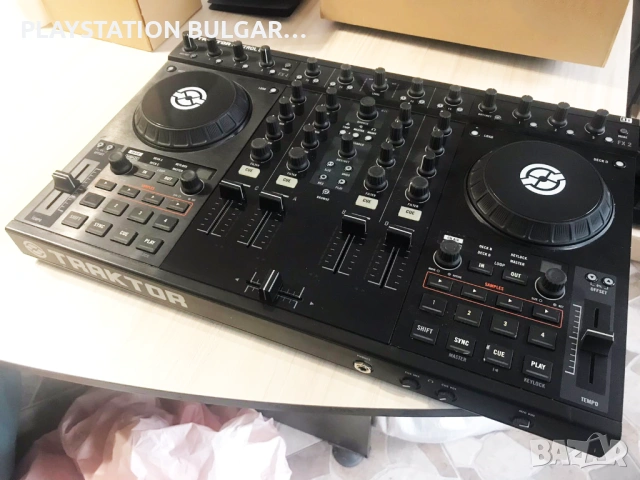 Контролер TRAKTOR KONTROL S4 MK1 + SOFT CASE