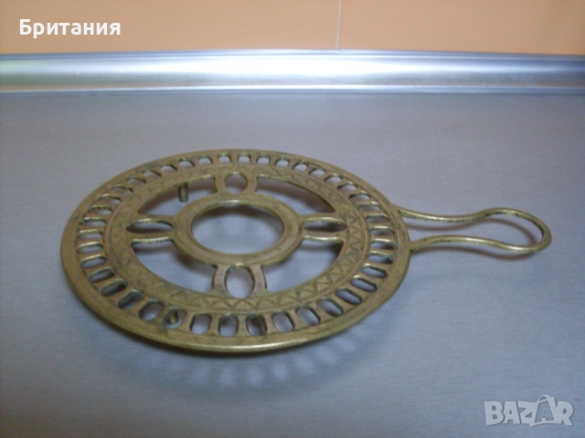 Бронзова подложка.