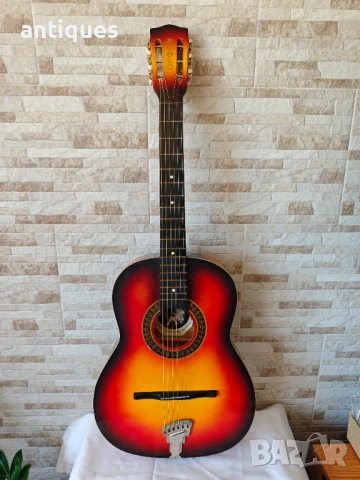 Класическа акустична китара от соц-а - Орфей