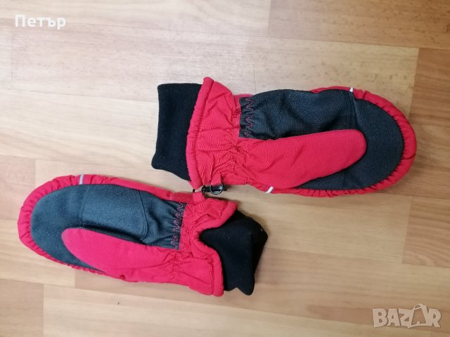 Продавам нови червени детски водоустойчиви ръкавици тип "лапа" с един пръст, снимка 5 - Шапки, шалове и ръкавици - 35137892