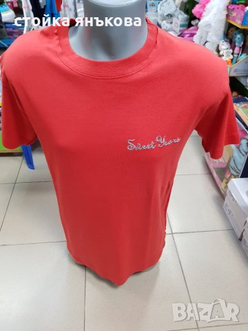 Продавам мъжка червена тениска