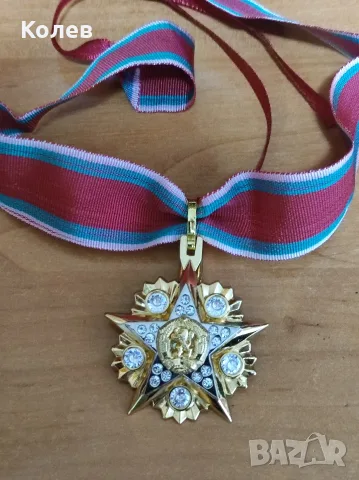 Маршалска звезда соц. период с масивна позлата и камъни swarovski (КОПИЕ), снимка 6 - Антикварни и старинни предмети - 56152988