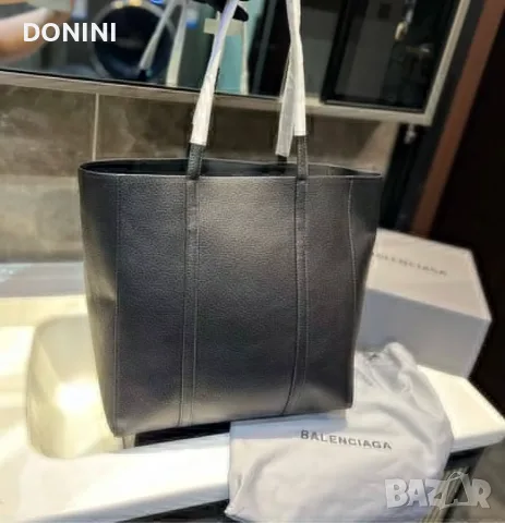 Balenciaga Дамска чанта, кожа, снимка 5 - Чанти - 56030770