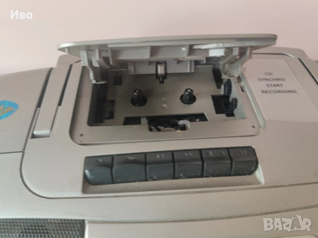 Philips AZ1518/00 радио, касетофон и компактдиск плеър, снимка 4 - Радиокасетофони, транзистори - 52075505