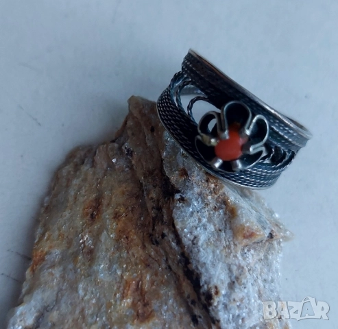красив пръстен с кехлибар , снимка 2 - Пръстени - 51756510