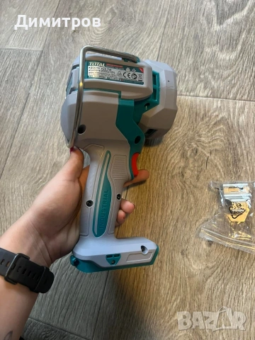 Акумулаторна LED работна лампа TOTAL INDUSTRIAL, 20 V, без батерия , снимка 6 - Други инструменти - 53929481