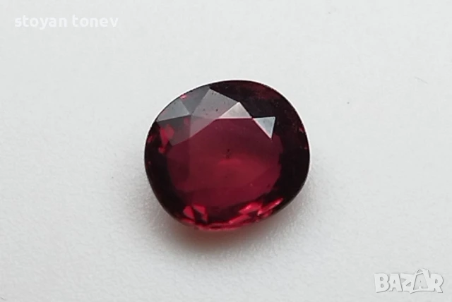 Красив рубин в класическо червено - 0.77кт.! Сертифициран! Нов!, снимка 5 - Други - 48297459