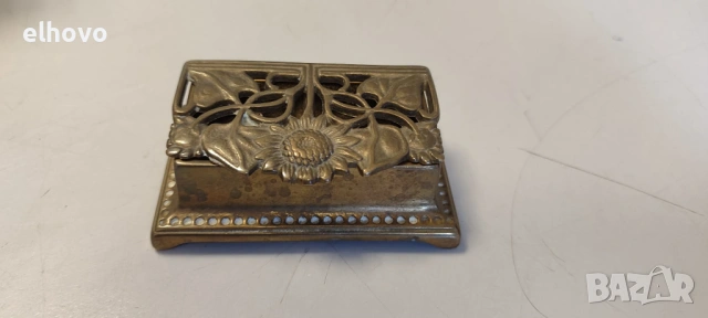 Бронзова кутийка за бижута