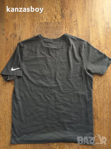 nike built not born - страхотна мъжка тениска, снимка 7 - Тениски - 33712114