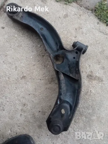 носач за Мазда примаси 323 ф с, снимка 5 - Части - 48172588