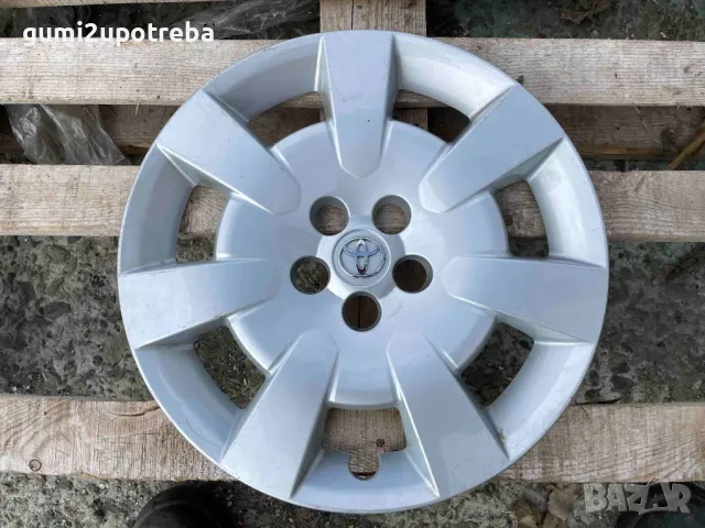 16 цола Тас Toyota Avensis Corolla 42602-Ca020 Оригинал, снимка 1