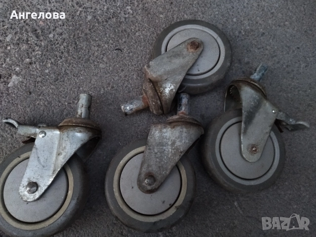 Колела за санитарен стол