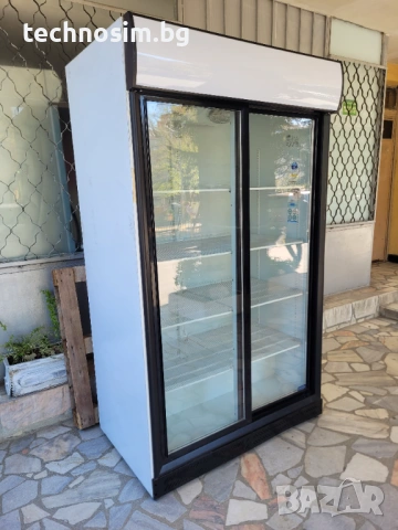 Хладилна витрина