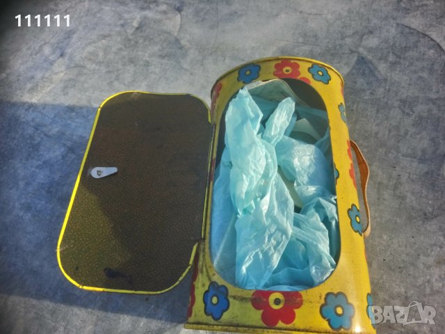 Кутия метална от комунистическо време  много запазена , снимка 9 - Колекции - 31230837