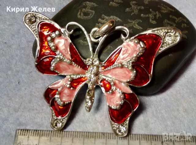 ПРЕЛЕСТА ФЕШЪН АРТ ВИСУЛКА ЕМАЙЛИРАН ФИГУРАЛЕН СРЕБРИСТ МЕДАЛЬОН ПЕПЕРУДА с КРИСТАЛЧЕТА 48820, снимка 3 - Колиета, медальони, синджири - 48842388