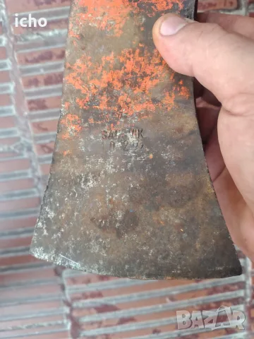 Стар топор sandvik, снимка 2 - Антикварни и старинни предмети - 55774432