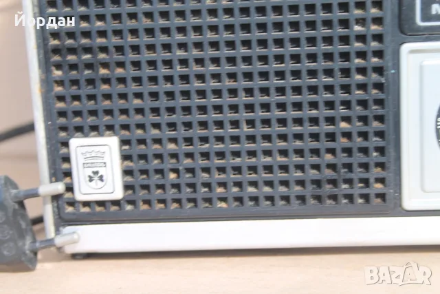 Радио ''Grundig Music Boy 1100'', снимка 3 - Радиокасетофони, транзистори - 56535157