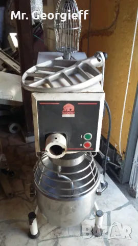 Тестомесачка Varimixer Bear,Дания, снимка 4 - Обзавеждане за заведение - 47435882