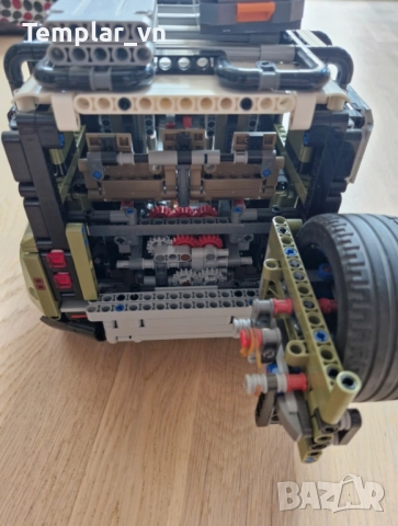 LEGO Technics Land Rover Defender 42110 +Книжка, снимка 8 - Конструктори - 51624485
