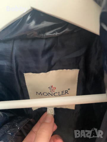 Зимно яке Moncler 9-10 години, снимка 5 - Детски якета и елеци - 44714439