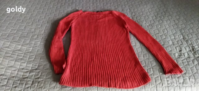 Дамски пуловер в червено 