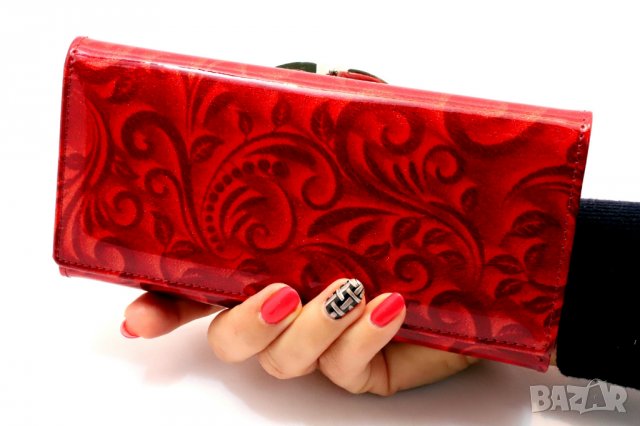  Страхотно  червено дамско портмоне естествена кожа, лак, перфектен подарък, снимка 1 - Портфейли, портмонета - 26925854