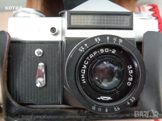 Продавам фотоапарат / камера ; Зенит-Е". Обектив: Индустар-50−2 3.5/50, снимка 3 - Фотоапарати - 49167383