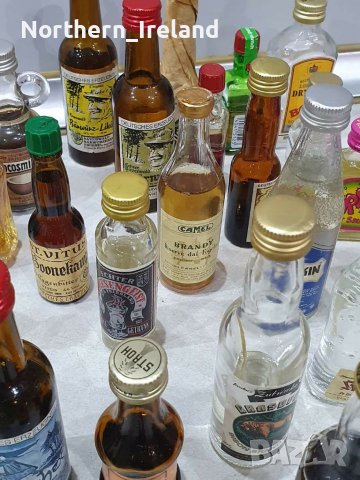 Колекция от миниатюрни бутилки алкохол , снимка 5 - Колекции - 37292628