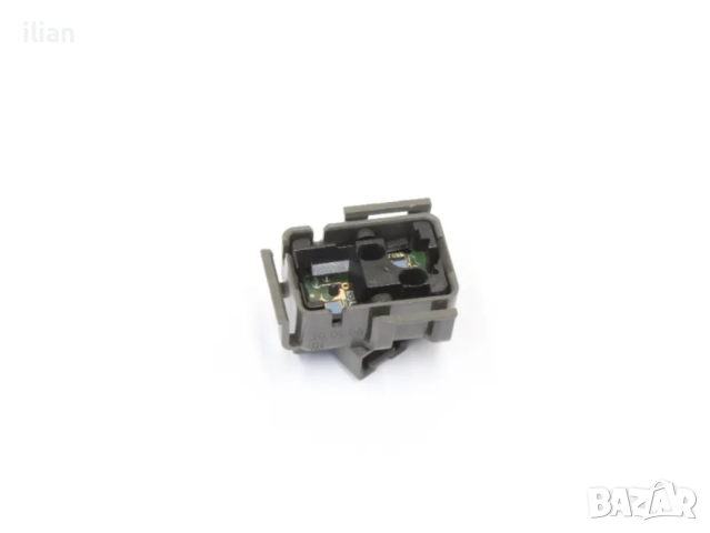 Сензор за автоматични светлини Mercedes W203 2038206585 40 лв / 20,45 €