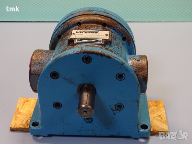 Хидравлична помпа Vickers V134 U20 Fixed displacement vane pump, снимка 1 - Резервни части за машини - 42888976