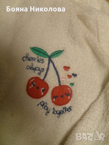 Халатче за баня, 4-5 год,  LC Waikiki Baby, снимка 3 - Хавлии и халати - 35255028