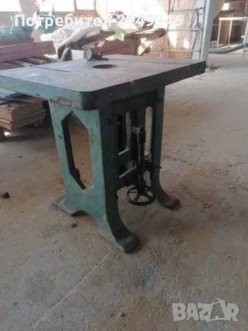 Продавам станок за фреза , снимка 1