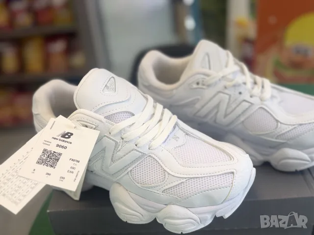 Дамски нови маратонки New Balance 9060, снимка 2 - Маратонки - 56171078