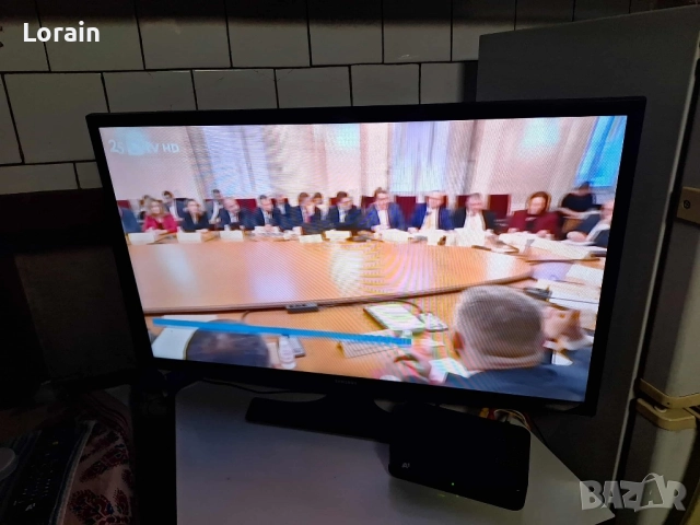 Телевизор Samsung UE32J4100AW