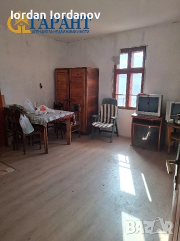 Продава се парцел с къща в с. Горна Диканя , снимка 12 - Къщи - 52317004