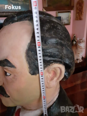 Огромен гипсов бюст на Георги Димитров подписан от 60те год., снимка 5 - Антикварни и старинни предмети - 51498436