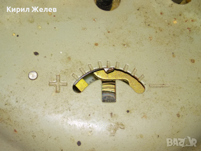 JANTAR MADE in USSR Стар КОЛЕКЦИОНЕРСКИ РУСКИ БУДИЛНИК МЕХАНИЧЕН НАСТОЛЕН ЧАСОВНИК ЯНТАР СССР 24093, снимка 4 - Антикварни и старинни предмети - 44549318