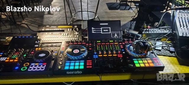 Pioneer DDJ-SZ DJ Controller + UDG case, снимка 11 - Ресийвъри, усилватели, смесителни пултове - 53089944
