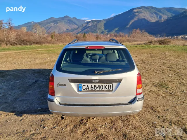 Ford Focus 1.6i 101к.с. 2004 комби, снимка 6 - Автомобили и джипове - 48454370